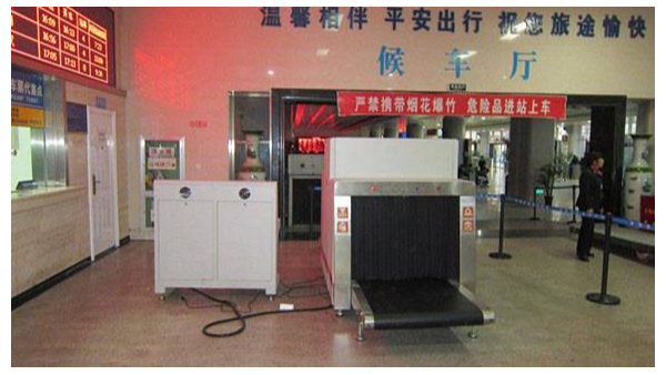 X光安檢機主要使用在什么地方，他的作用是什么？